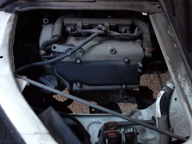 U00048256963_16_001.jpg
