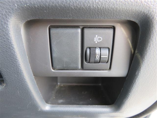 UJ0048557276_15_001.jpg