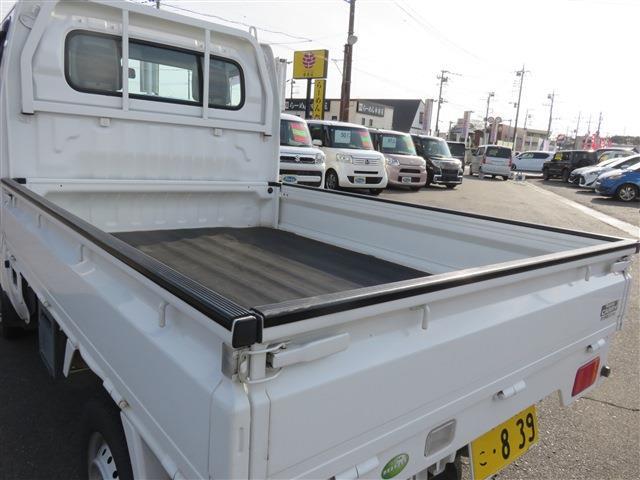 UJ0048557276_18_001.jpg