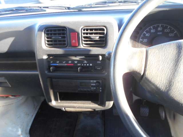UJ0048093812_14_001.jpg