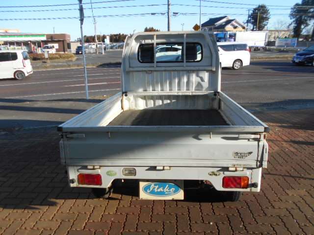 UJ0048093812_9_001.jpg