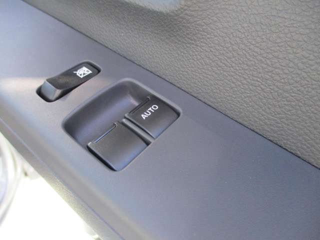 U00047380404_16_001.jpg