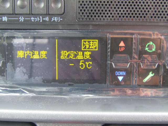 U00048471371_33_001.jpg