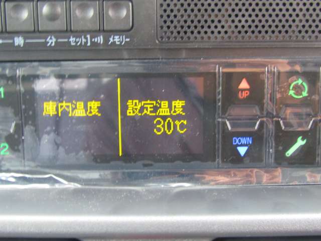 U00048471371_34_001.jpg