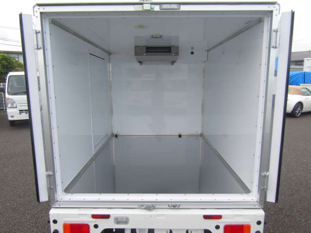 U00048471371_8_001.jpg