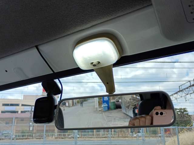 U00048284713_49_001.jpg