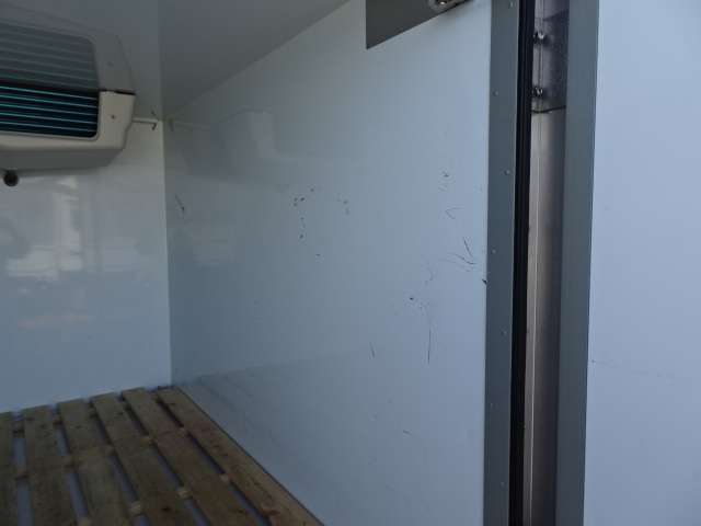 U00048162782_35_001.jpg