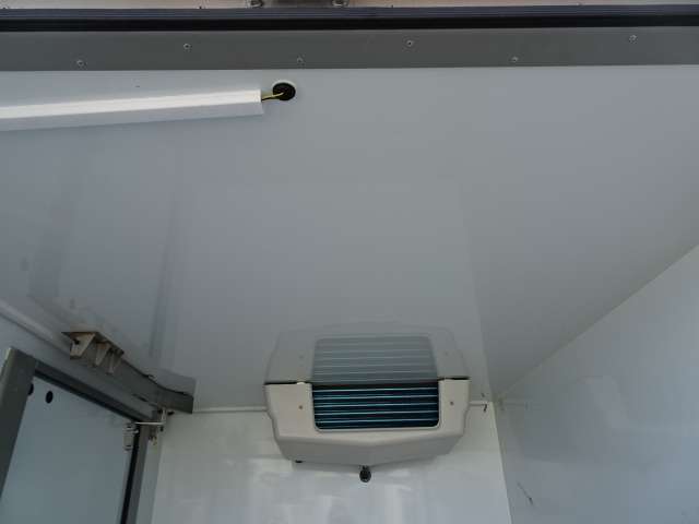 U00048162782_39_001.jpg