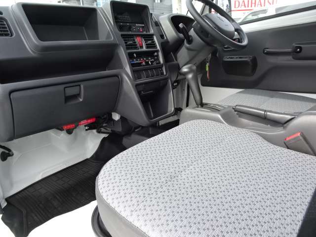 U00048452713_37_001.jpg
