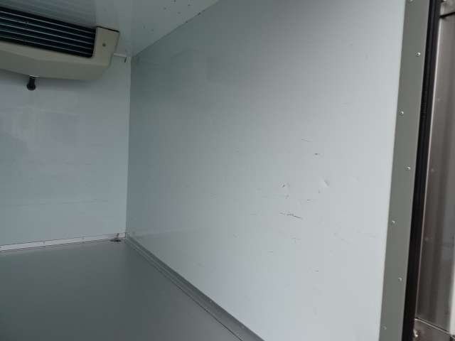 U00048452713_44_001.jpg