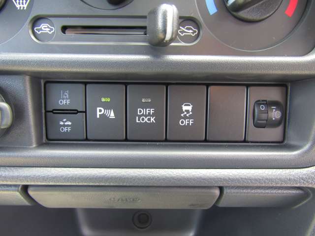 U00048379536_30_001.jpg