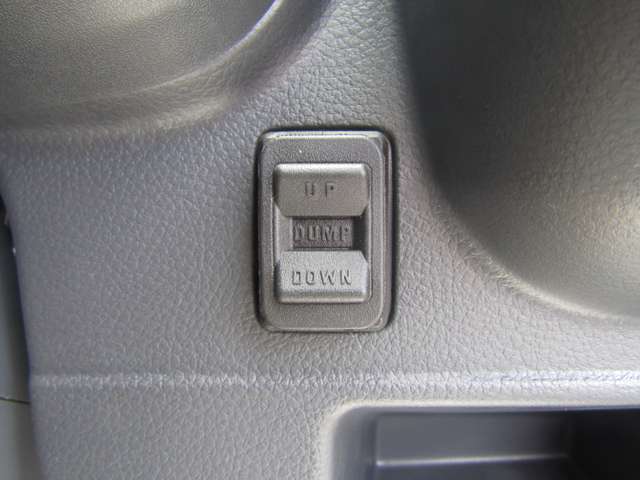 U00048379536_33_001.jpg