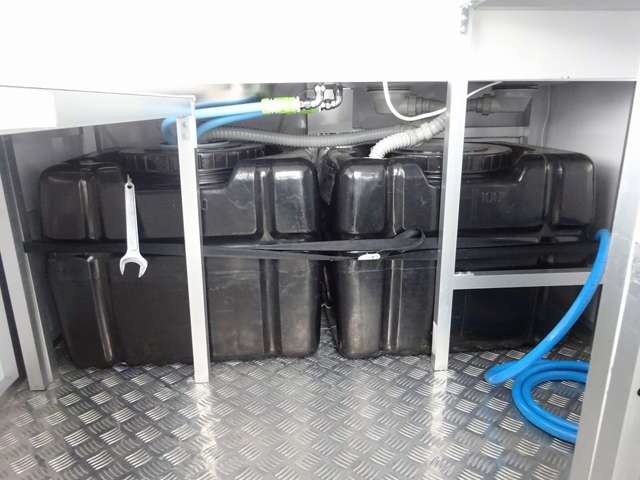 U00045385039_12_001.jpg