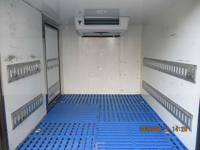 U00047606832_8_001.jpg