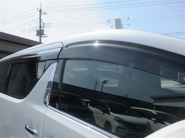 UJ0048303500_58_001.jpg
