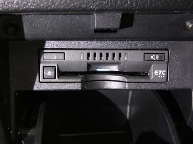 U00047789640_8_003.jpg
