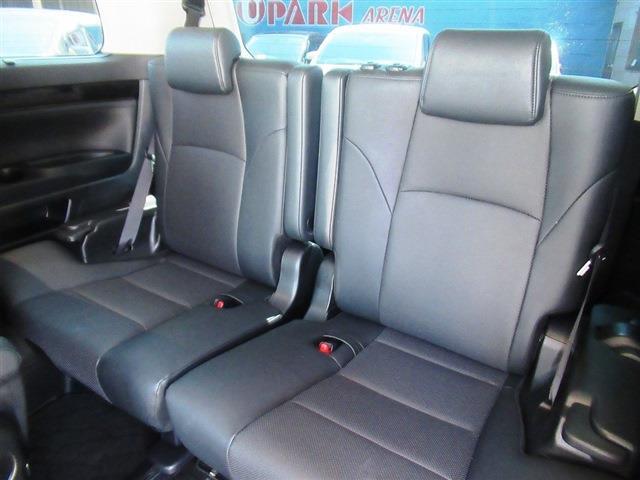UJ0048376264_30_001.jpg