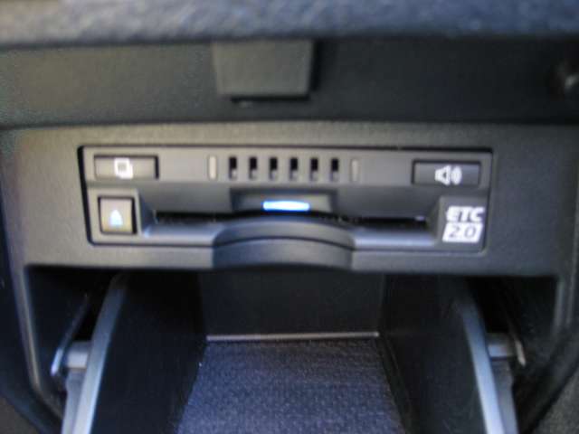 U00048219674_38_001.jpg