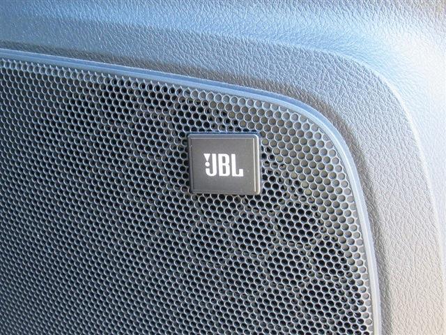 UJ0048505829_10_001.jpg