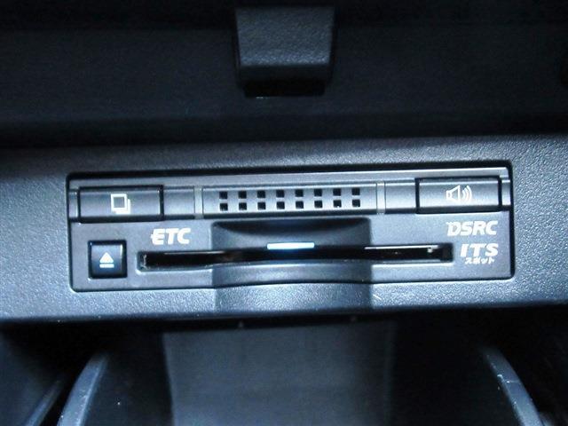 UJ0048505829_12_001.jpg