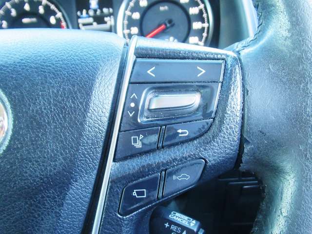 UJ0048505829_51_001.jpg