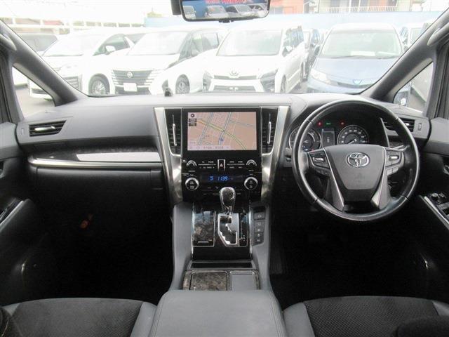 UJ0048568218_10_001.jpg