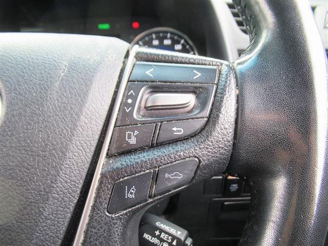 UJ0048568218_47_001.jpg