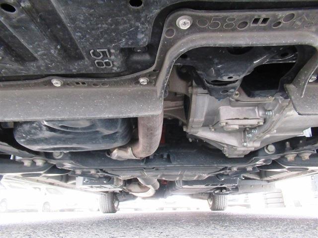 UJ0048568218_75_001.jpg