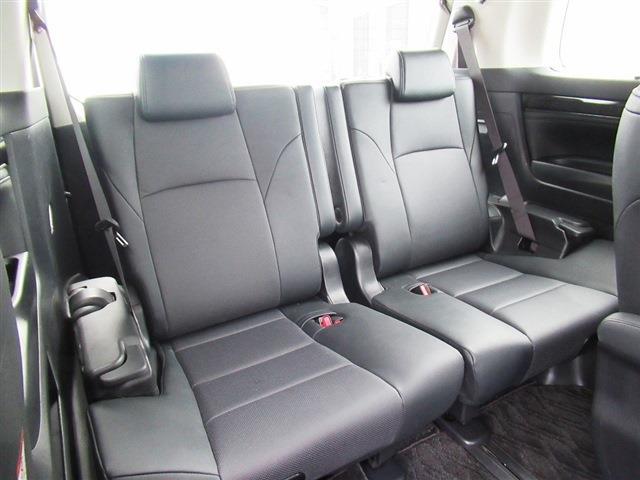 UJ0048567528_15_001.jpg