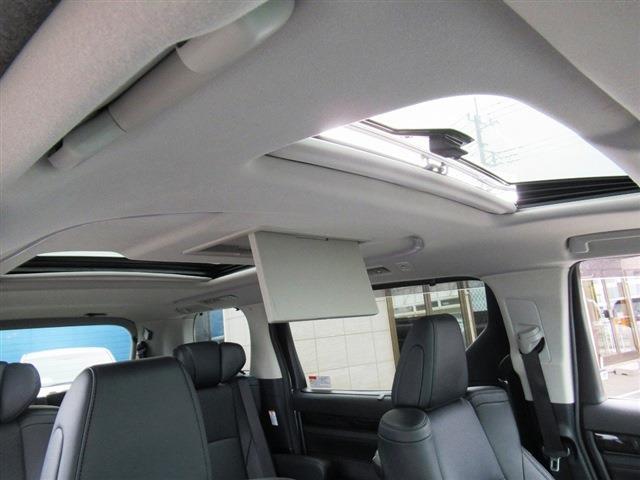 UJ0048567528_16_001.jpg