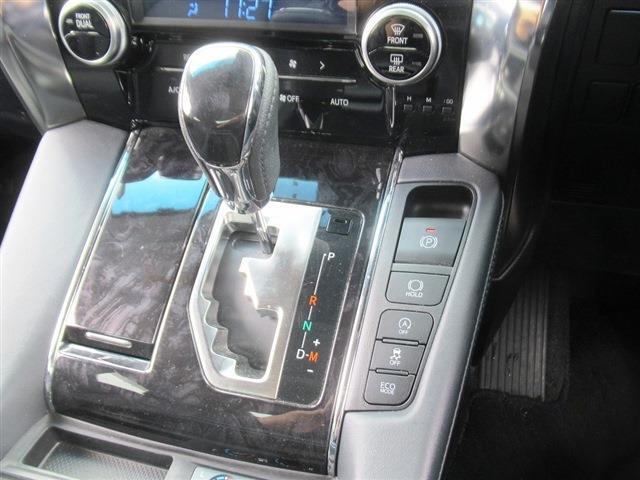 UJ0048567528_37_001.jpg