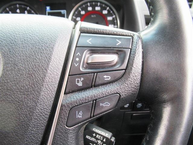 UJ0048567528_44_001.jpg