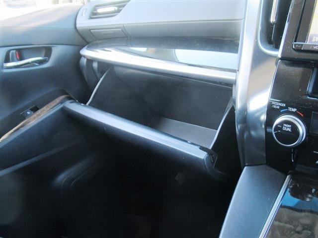 UJ0048325806_38_001.jpg