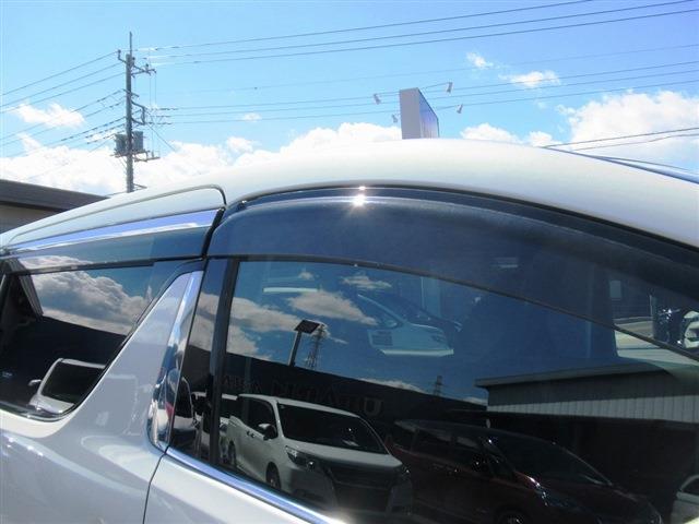 UJ0048325806_53_001.jpg