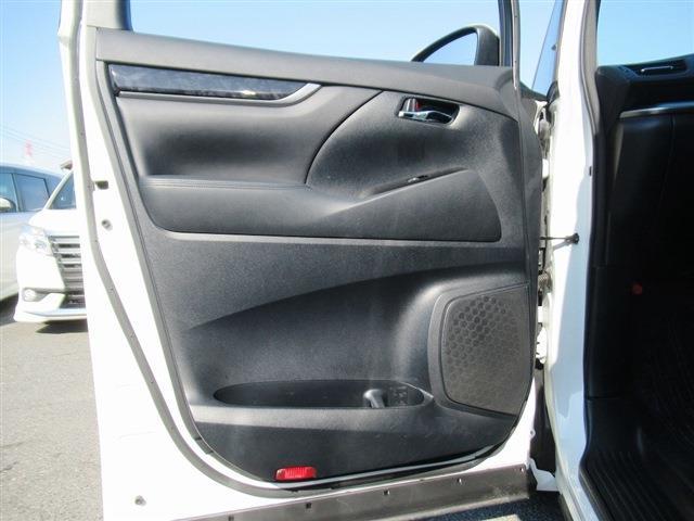 UJ0048345065_19_001.jpg