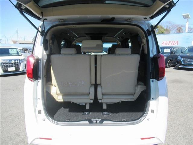 UJ0048092889_18_001.jpg