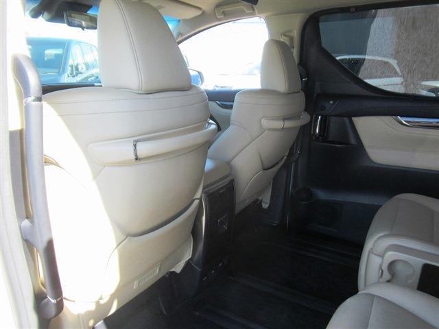 UJ0048092889_30_001.jpg