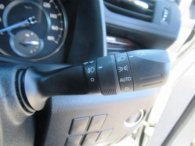 UJ0048092889_49_001.jpg