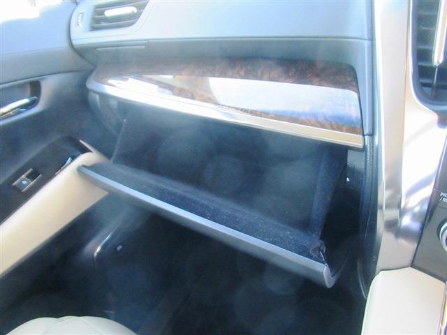 UJ0048092889_56_001.jpg