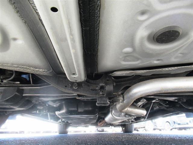 UJ0048092889_77_001.jpg
