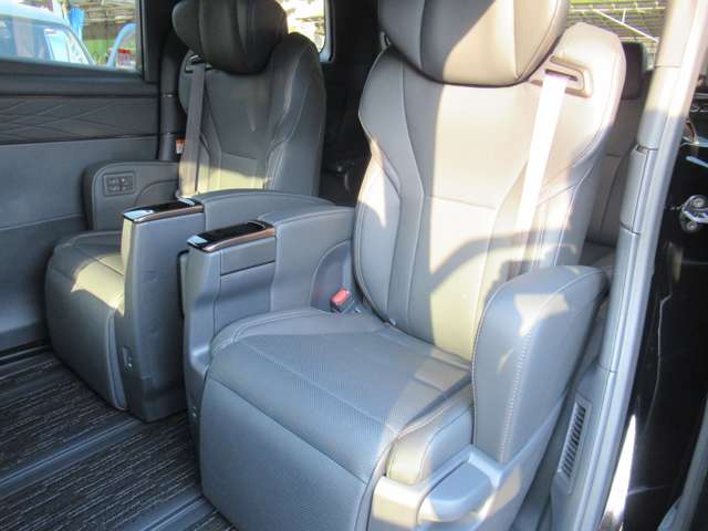 U00048405760_58_001.jpg