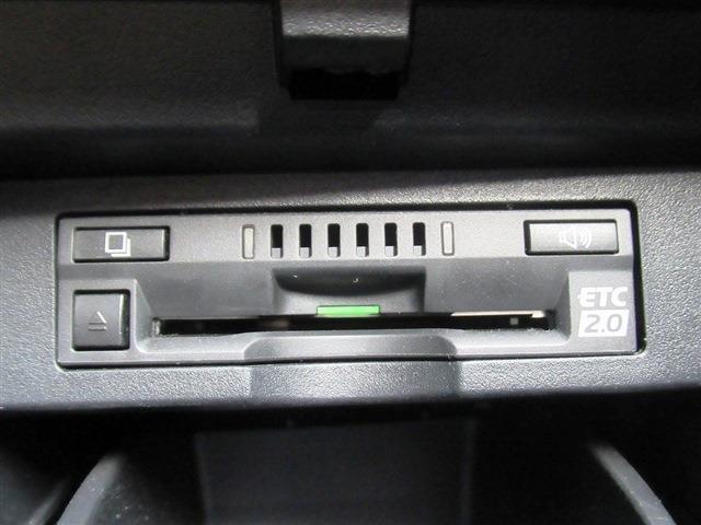UJ0048421106_13_001.jpg