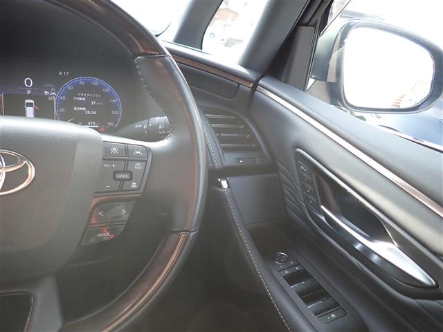 UZ0048575570_19_001.jpg
