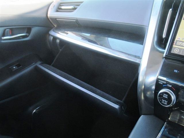 UJ0048345061_42_001.jpg