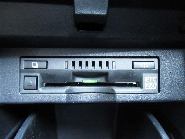 UJ0048345061_51_001.jpg