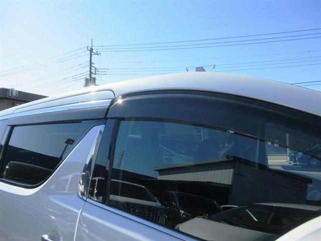 UJ0048345061_59_001.jpg
