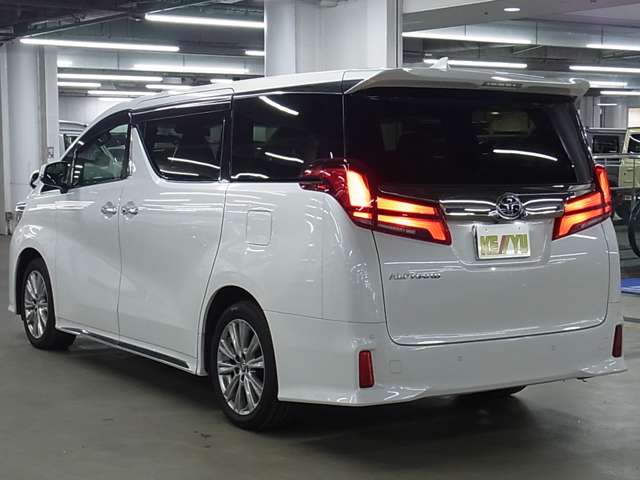 U00048135003_10_001.jpg