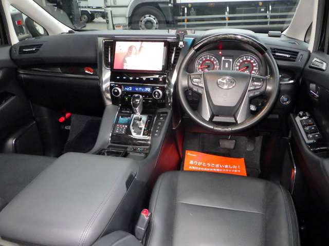 U00048070888_11_001.jpg