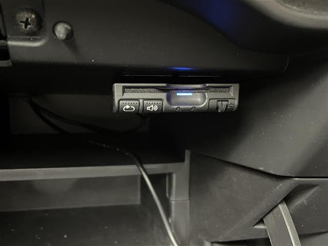 UZ0047733310_17_002.jpg