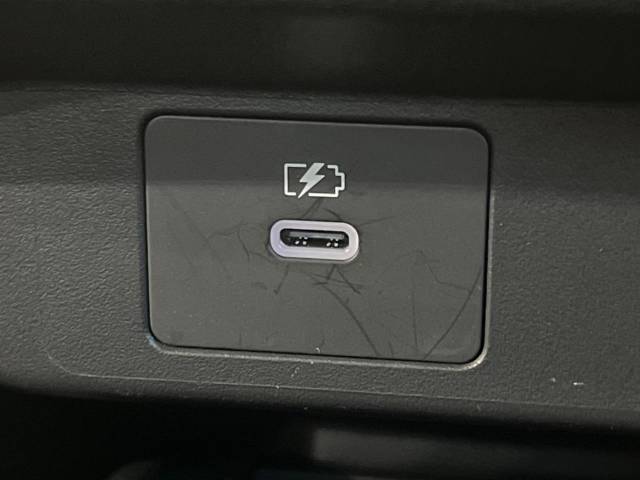 UZ0047471564_56_001.jpg